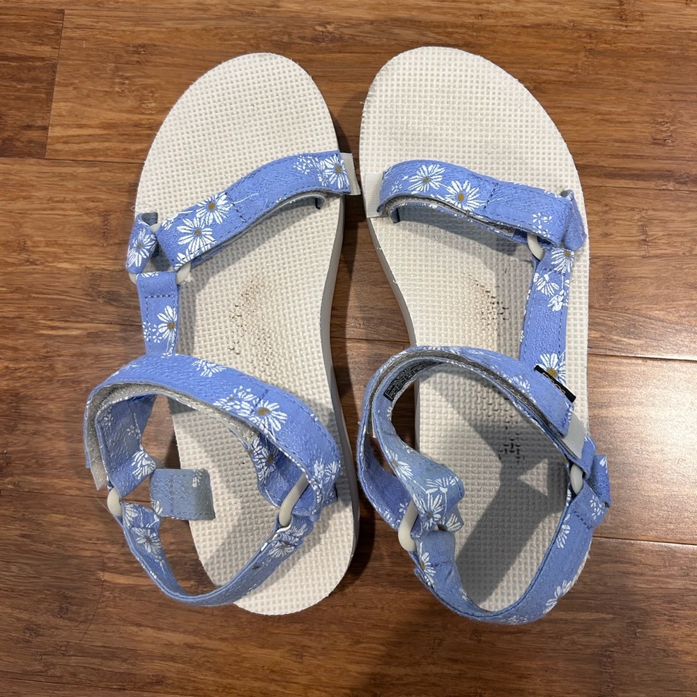 Teva Flatform Universal Gloriosa Sandals Blue White 9 EUC - Picture 4 of 7
